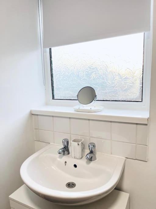 New Fully Furnished Cosy Home Balderton 外观 照片