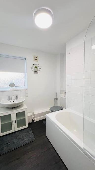 New Fully Furnished Cosy Home Balderton 外观 照片