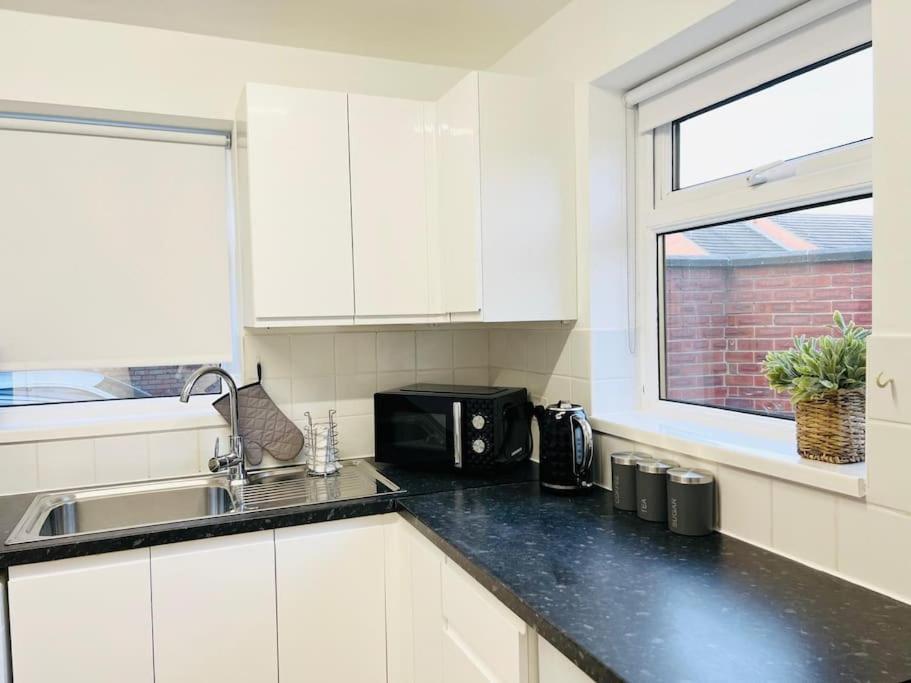 New Fully Furnished Cosy Home Balderton 外观 照片